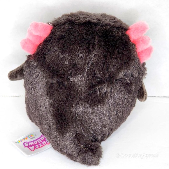 WON IN LIVE CLAW MACHINE JAEYLN 🦎Fuzzamallow Black & Pink Axolotl Squishmallow - Picture 2 of 8